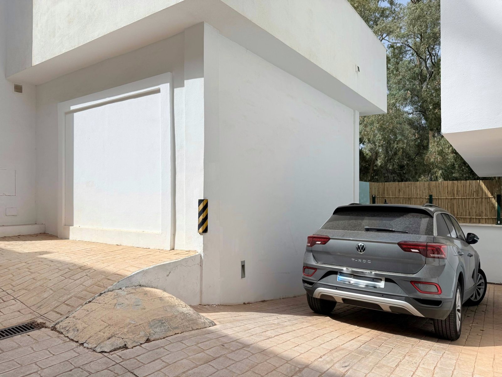 073BBCB0-C972-494D-B847-2020B8A2DC53