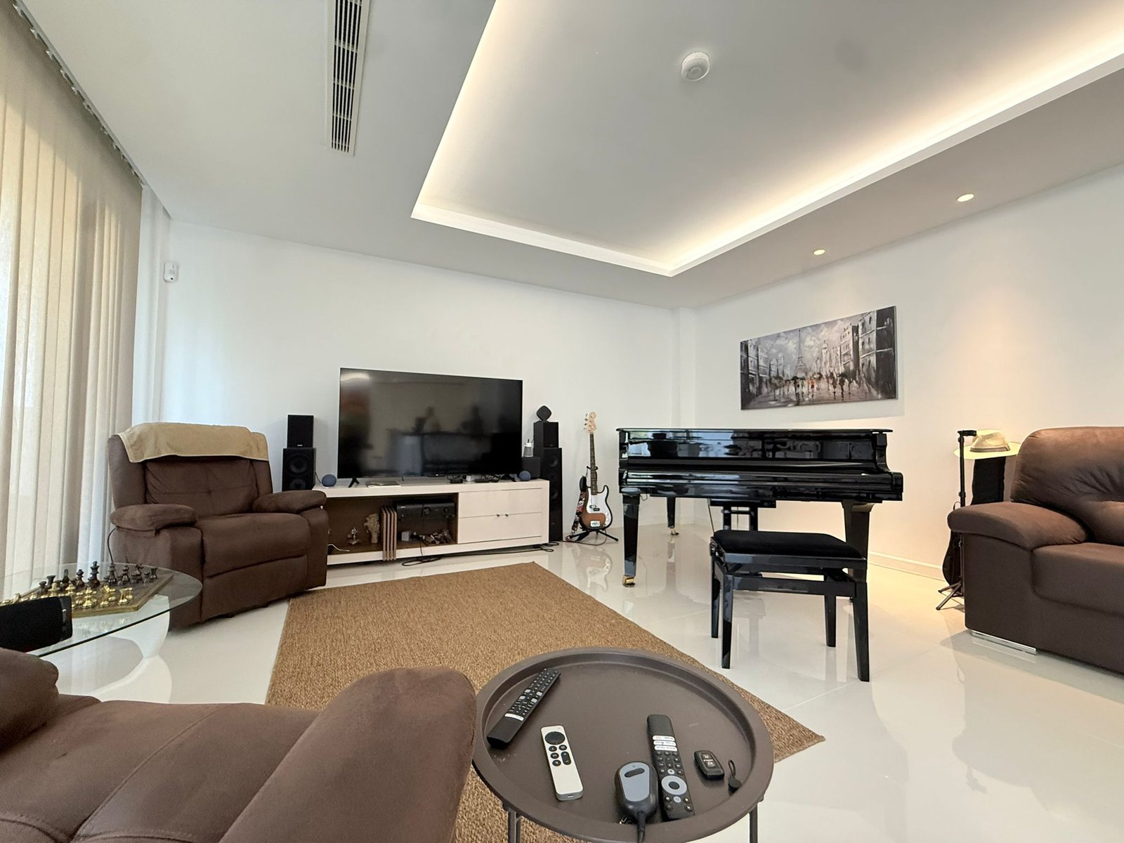 2D84AA4E-5F6B-4997-93C7-6C965A50DB0D