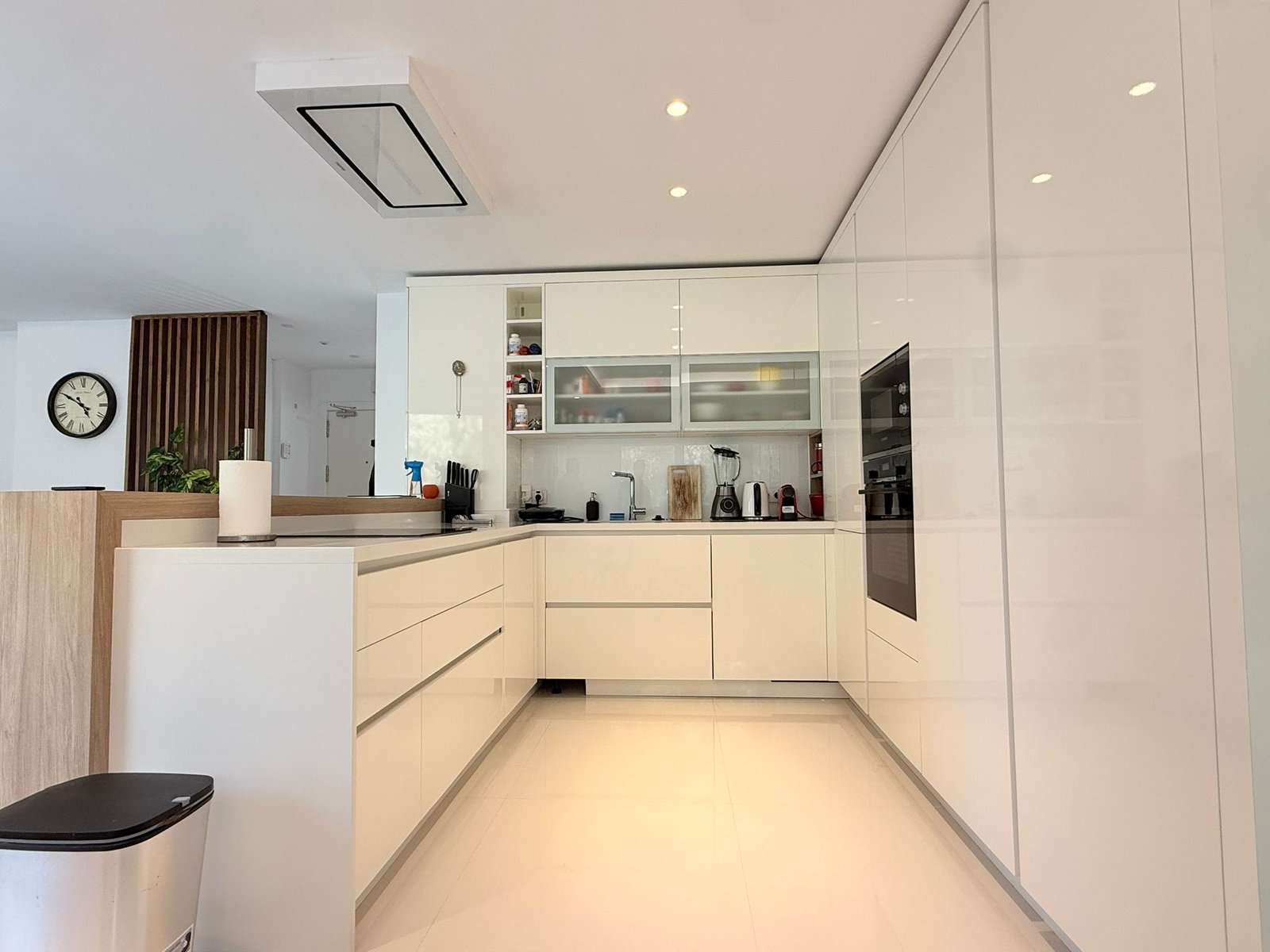 3559C5BA-343B-4774-92F0-F66A1D998A5D