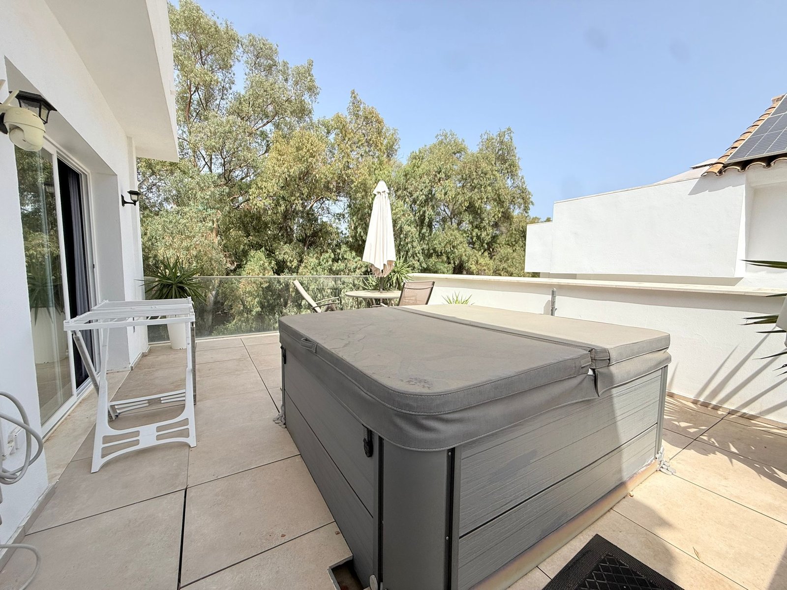 52C9C4E1-B369-420B-AE89-326FD9F43469