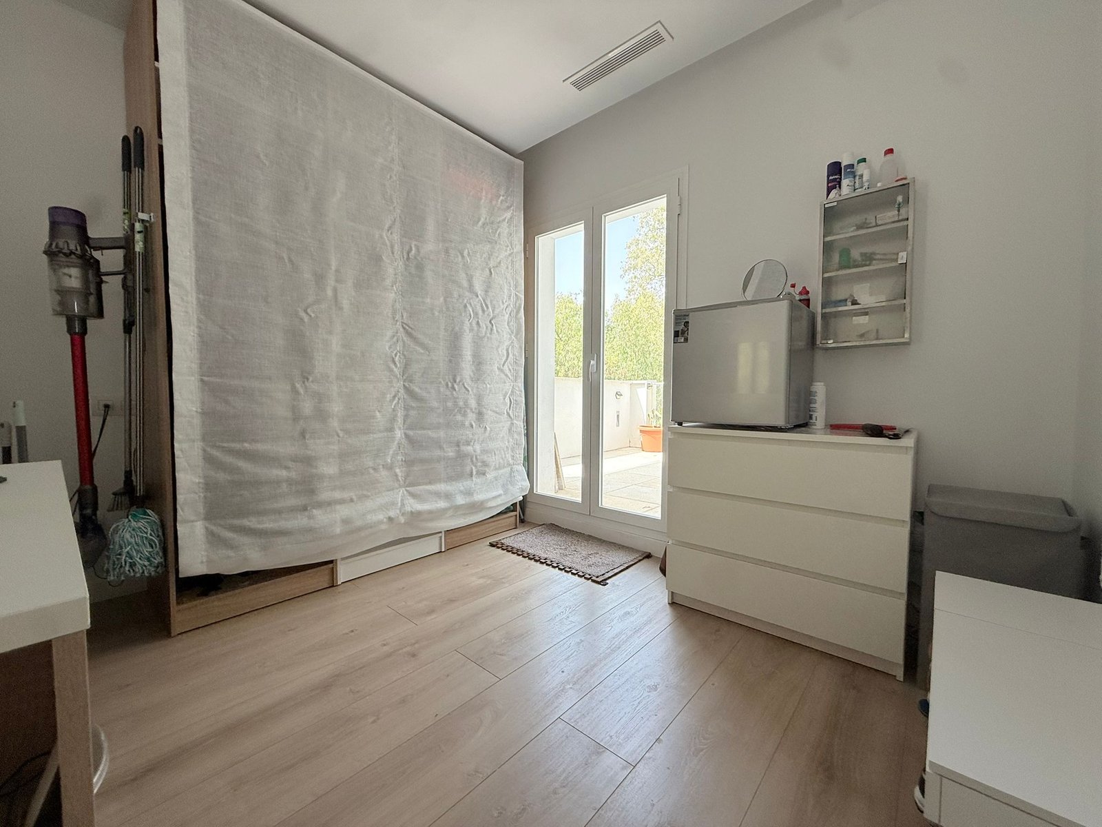 CC1127A6-87B1-4843-9C31-ADB1BB3087A5